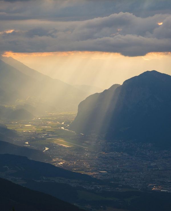 Landschaftsbild mit Sonneneinstrahlung
